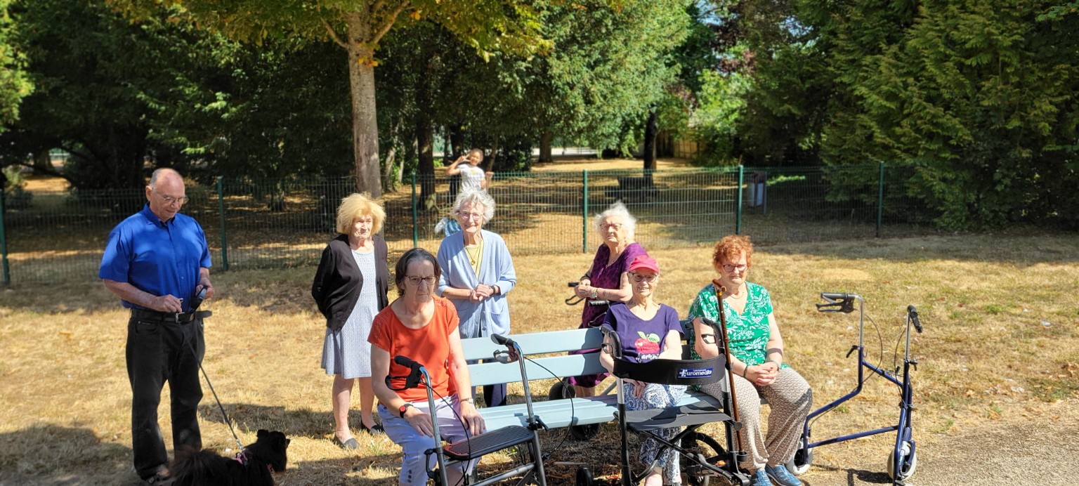 Ensemble au jardin
